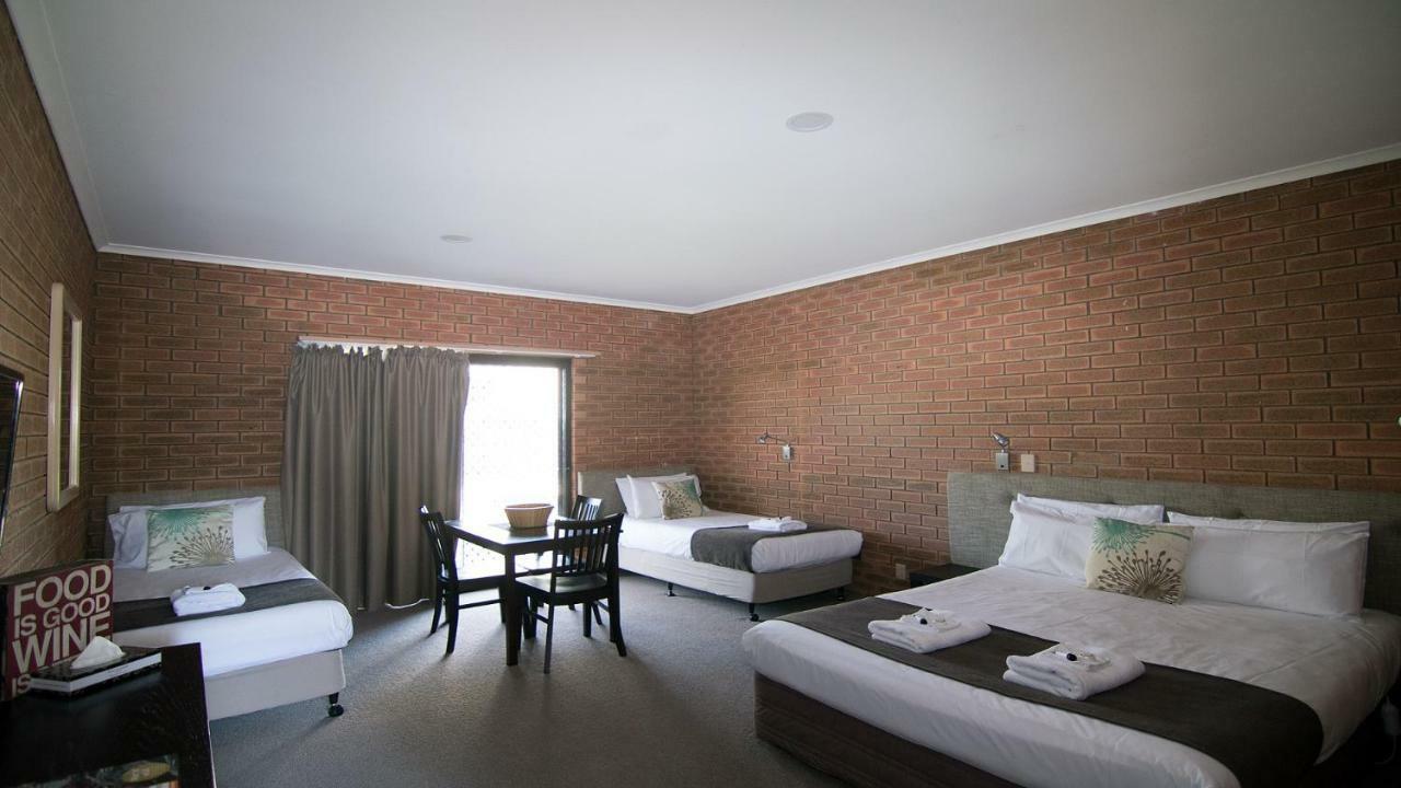 Ashleigh Court Motor Inn Mulwala Extérieur photo